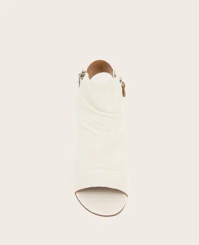 Gentle Souls - Marrion Slingback Block Heel Sandal In Ivory Leather
