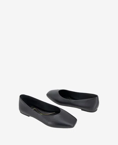Kenneth Cole Johanna Square Toe Flat In Black Leather