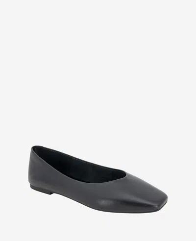 Kenneth Cole Johanna Square Toe Flat In Black Leather