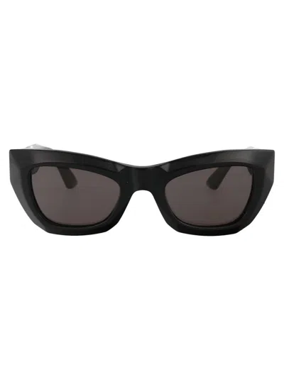 Bottega Veneta Sunglasses In 001 Black Black Grey