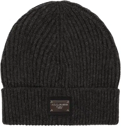 Dolce & Gabbana Ribbed Knit Beanie In Grey