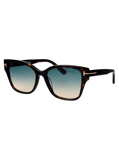 Shop Tom Ford Sunglasses In 52p Avana Scura / Verde Grad