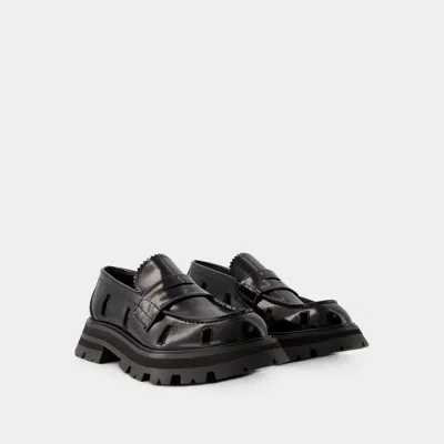 Alexander Mcqueen Flat Shoes In Black