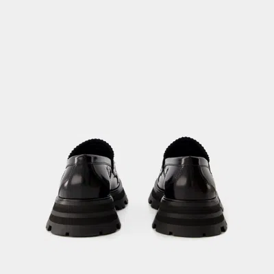 Alexander Mcqueen Flat Shoes In Black