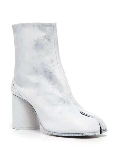 Maison Margiela Tabi Ankle Boots In White Aged Effect Leather In Black