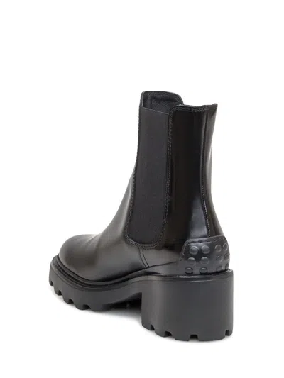 Tod's Leather Boots In Black