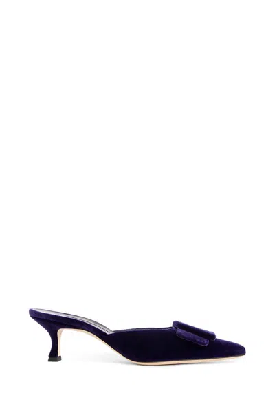 Manolo Blahnik Kitten Heel Mules In Navy Blue Suede In Purple