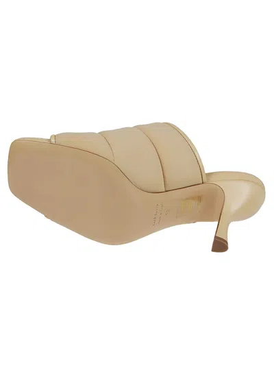 Gia Borghini Sandali Gia Donna Tessuto Beige/burro In Yellow
