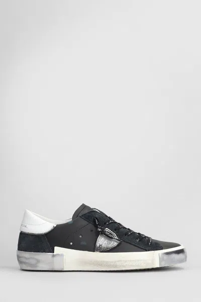 Philippe Model Round Toe Leather Low Top Sneakers In Black