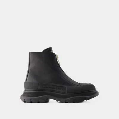 Alexander Mcqueen Alexander Mc Queen Tread Slick Ankle Boots In Black