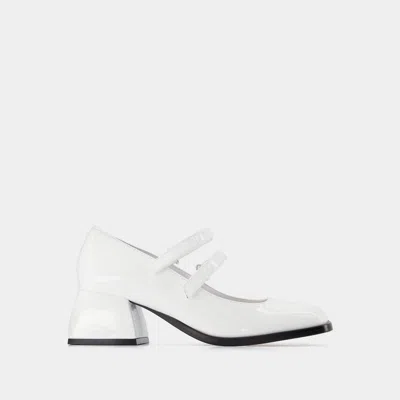 Nodaleto Bulla Bacara Pumps In White