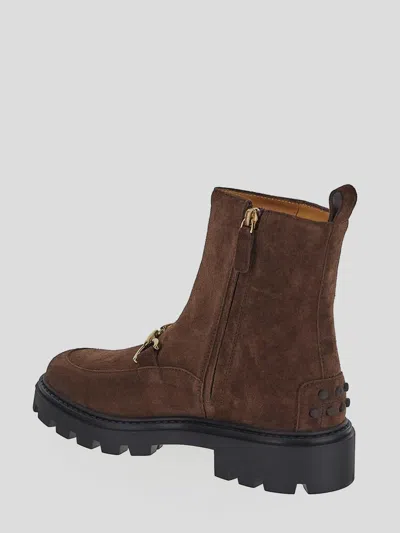 Tod's Logo-plaque Suede Ankle Boots In Multicolor