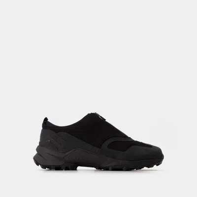 Y-3 Black Terrex Swift R3 Sneakers In Black