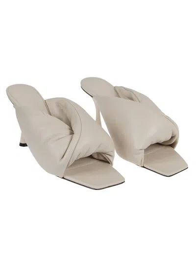 Studio Amelia Croissant Mules In Grey