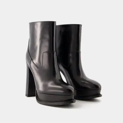 Alexander Mcqueen Elevated Platform Boots With 12 Cm Heel For Women In Black