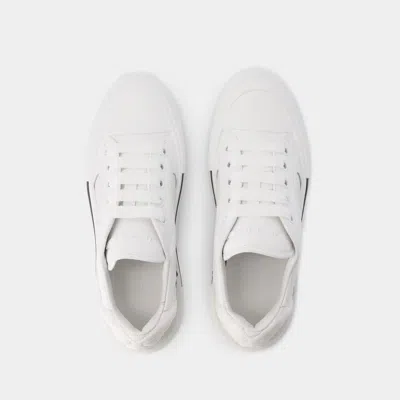 Alexander Mcqueen Skate Deck Plimsoll Low-top Sneakers In White