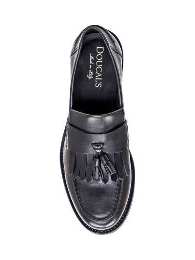 Doucal's Moccasin With Tassel In Black