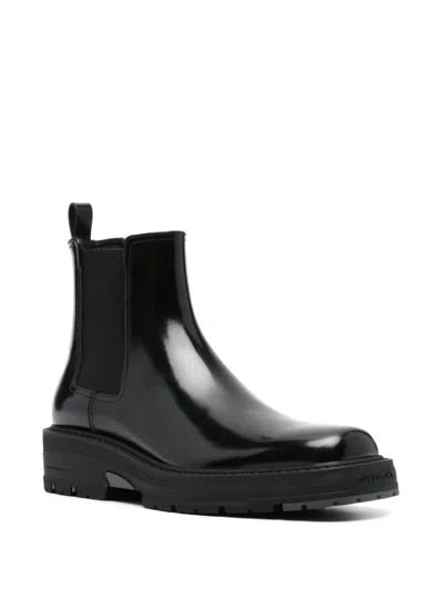 Givenchy Man Black Smooth Leather Chelsea Boot In Black