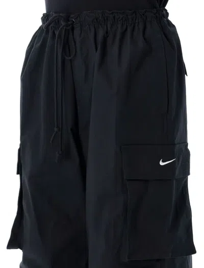 Nike Elasticated In Black