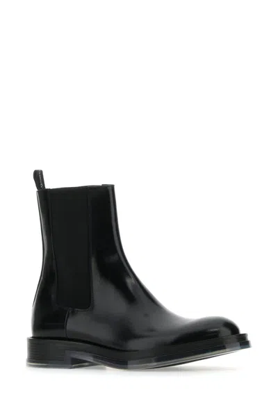 Alexander Mcqueen Calf Leather Chelsea Float Boots In Black