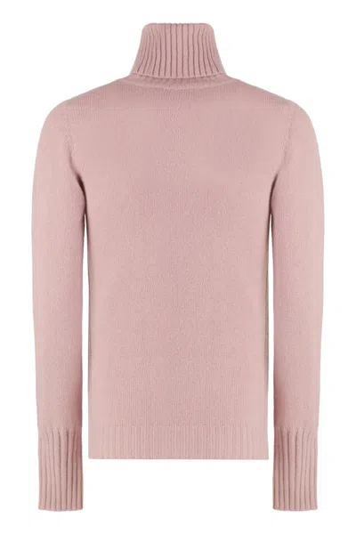 The (alphabet) Turtleneck Cashmere Jumper In Pink