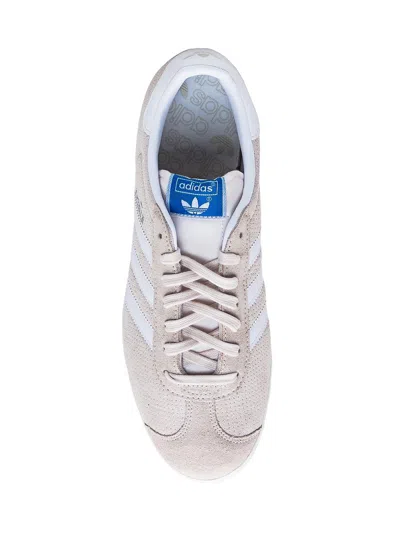 Adidas Originals Wmns Gazelle Sneakers Silver Dawn / Cloud White In White