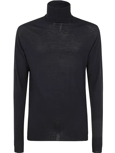 Md75 Turtle Neck Sweater In Black