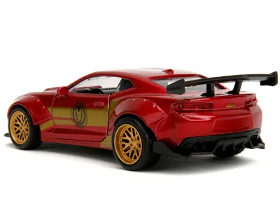 Diecast Model Jada 2016 Chevrolet Camaro Red Metallic And Gold And Iron Man Diecast Figure "the Avengers" "hollywood Ri
