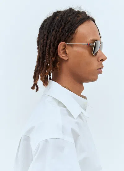 Gucci Navigator Frame Sunglasses In Silver
