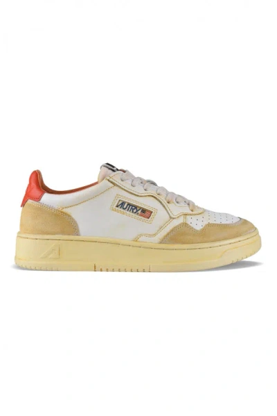 Autry Medalist Low White Beige Sneakers In White