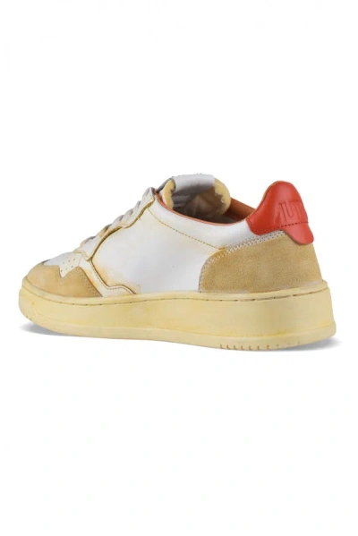 Autry Medalist Low White Beige Sneakers In White