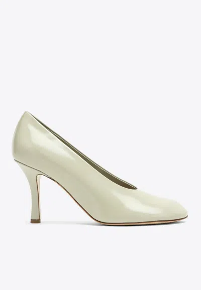 Burberry Beige Shiny Lambskin Pumps With Quilted Insole In White