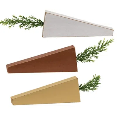 Homegifo Wooden Deco Carrot 3 Asstd.