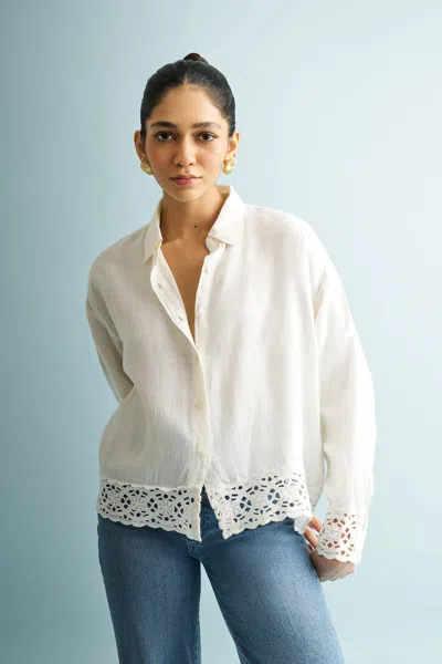Reistor Button-down With Lace Shirt In Off-white In Beige