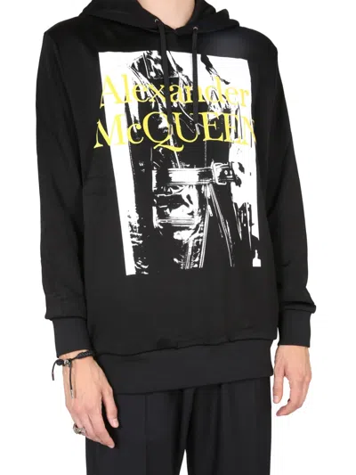 Alexander Mcqueen Logo-print Long-sleeved Hoodie In Black