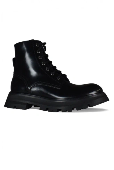 Alexander Mcqueen Wander Boots In Black