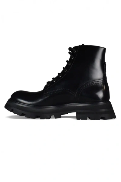 Alexander Mcqueen Wander Boots In Black