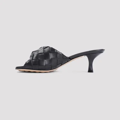 Bottega Veneta Interciato Woven Twist Mule Sandals In Black