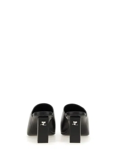 Courrèges Pointed Toe Mules In Smooth Leather In Black