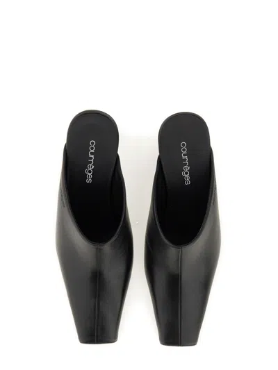 Courrèges Pointed Toe Mules In Smooth Leather In Black