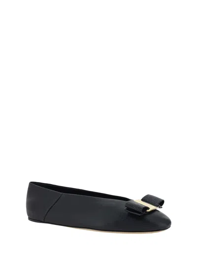Ferragamo Vara Bow Ballet Flats In Black
