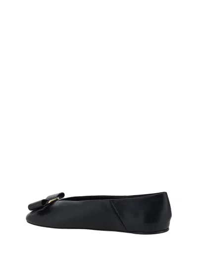 Ferragamo Vara Bow Ballet Flats In Black