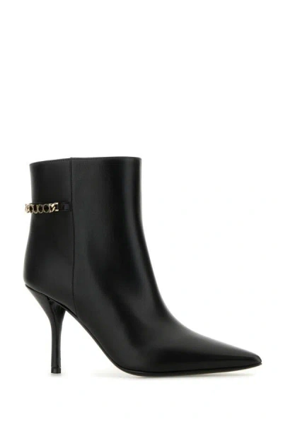 Gucci Leather Signoria Ankle Boots In Black