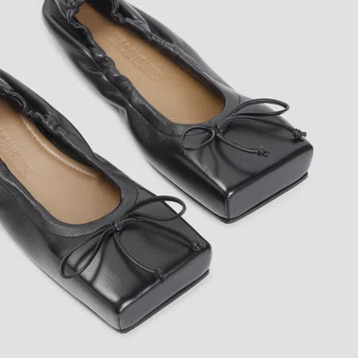 Jacquemus Flats In Black