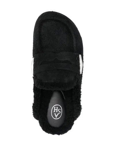 Ash Genda Black Clog In Black