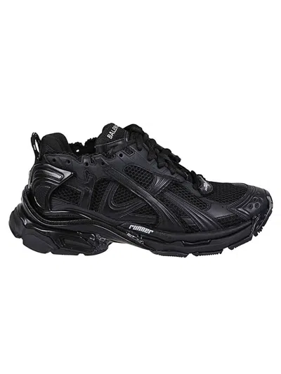 Balenciaga Futuristic Black Sneakers With Textured Overlays And Chunky Sole In Black
