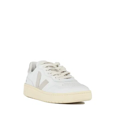 Veja V-90 Sneakers In White