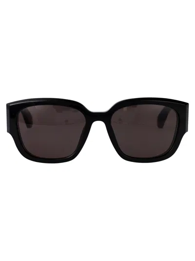 Alexander Mcqueen Alexander Mc Queen Cat Eye Sunglasses Am0468 S 001