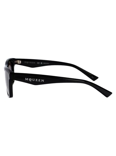 Alexander Mcqueen Alexander Mc Queen Cat Eye Sunglasses Am0472 S 001