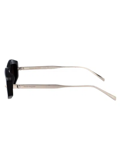 Alexander Mcqueen Alexander Mc Queen Geometrical Sunglasses Am0482 S 001